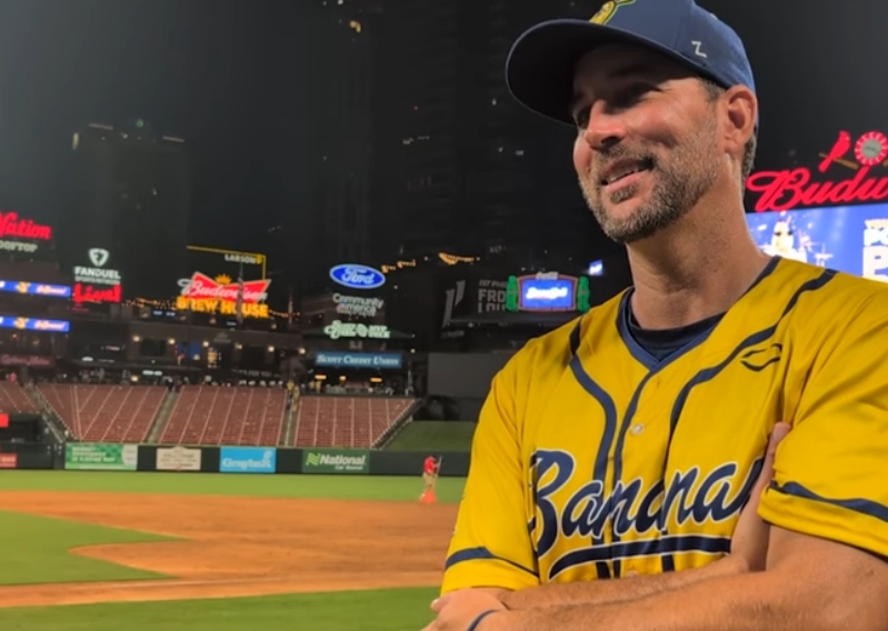 Wainright - 2 - Redbird Report Adam Wainwright comes out of Retirement