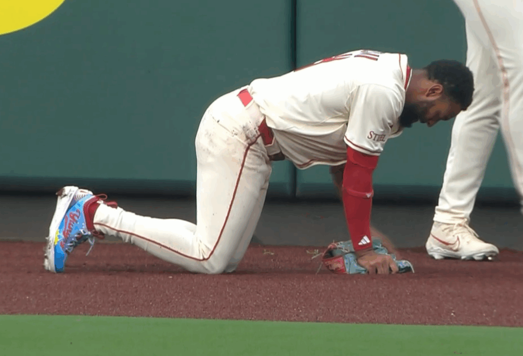 Victor Scott II - 8 - Redbird Report Cardinals Outfielder Victor Scott II Injured trying to rob Aaron Judge of a Home Run